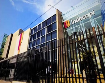 Indecopi exige a colegios privados otorgar becas integrales a estudiantes huérfanos