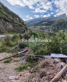 Curahuasi: destruyen paneles de candidato fujimorista colocados en carretera