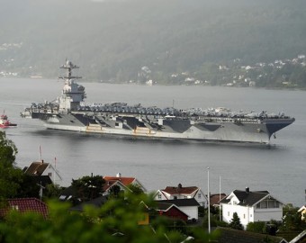 Portaaviones de EEUU se acerca a Venezuela en muestra de poder militar estadounidense