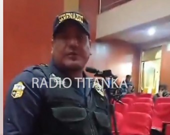 Sereno matón impide a dirigente grabar audiencia de rendición de cuentas en Curahuasi