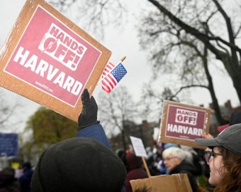 El Gobierno de Trump prohíbe a Harvard matricular a estudiantes extranjeros