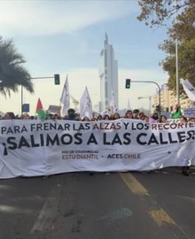 Estudiantes de Chile marchan contra recortes sociales del Gobierno de Kast