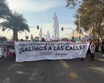 Estudiantes de Chile marchan contra recortes sociales del Gobierno de Kast