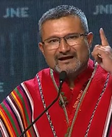 Ronald Atencio propone impuesto a la riqueza y apunta contra “empresarios avaros”