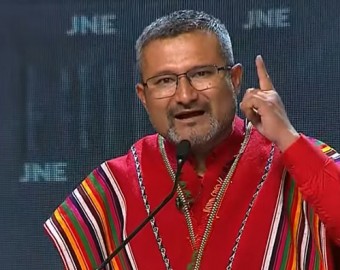 Ronald Atencio propone impuesto a la riqueza y apunta contra “empresarios avaros”