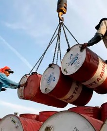 El petróleo vuelve a subir y toca los 126 dólares por barril