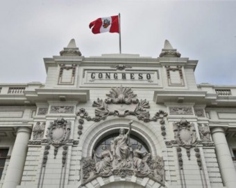 Congresistas pasarán una feliz Navidad con tarjeta de aguinaldo por 1,900 soles recién negociada