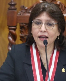 Delia Espinoza presenta denuncia constitucional contra Juan José Santiváñez