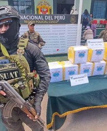 Cusco: sujetos trasladaban 131 kilos de cocaína en la tolva de una camioneta 
