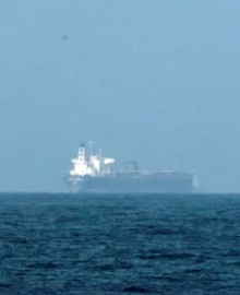 La tregua se tambalea: medios de Irán aseguran que el estrecho de Ormuz fue cerrado