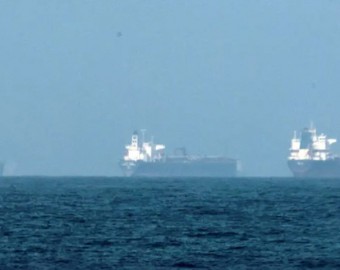 La tregua se tambalea: medios de Irán aseguran que el estrecho de Ormuz fue cerrado