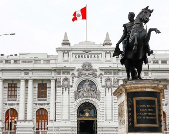 Congreso acelera paquetazo a favor de mineros informales en plena campaña