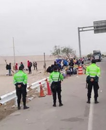 Tacna: migrantes provenientes de Chile acampan en frontera para ingresar a Perú