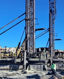Las Bambas: desconocidos prenden fuego a maquinarias y equipos de perforación en tajo de Chalcobamba