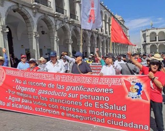 Arequipa: marcha en plaza de armas contra la violencia y crimen organizado 
