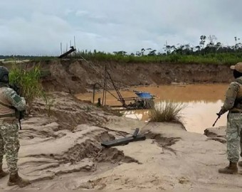 Madre de Dios: Ejército destruye maquinarias y equipos de mineros ilegales valorizados en S/ 15 millones