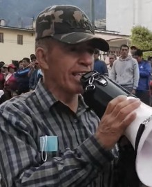 Dictan impedimento de salida del país para jefe policial por detención arbitraria de dirigente Milan Knezvich