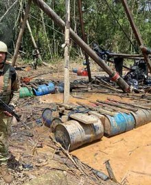 Madre de Dios: Fuerzas del orden destruyen dragas y maquinaria en operativo contra la minería ilegal