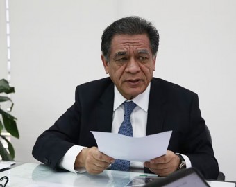 Escolares tendrán restricciones de maquillaje, uñas pintadas, cabello teñido y faldas del uniforme, anunció el Gobierno