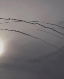 Irán y EEUU endurecen sus posturas sobre negociaciones para poner fin a la guerra