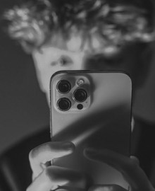 Un adolescente mata a su madre tras usar IA para planear el crimen