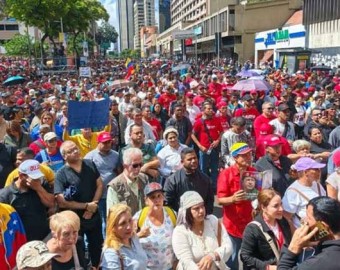 Movilizaciones populares en Venezuela exigen retorno inmediato de Nicolás Maduro y Cilia Flores