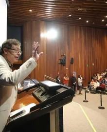 Gustavo Petro en la UNAM: tecnofascismo, algoritmos y la disputa por el futuro democrático en América Latina
