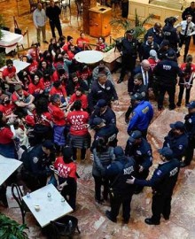 Casi un centenar de detenidos por protestar en la Torre Trump contra el arresto de un activista propalestino