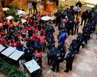 Casi un centenar de detenidos por protestar en la Torre Trump contra el arresto de un activista propalestino