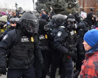 EE.UU.: Trump amenaza con aplicar la Ley de Insurrección y militarizar el estado de Minnesota