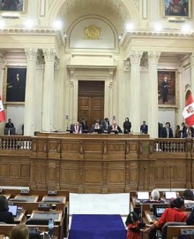 El Senado de mayoría fujimorista consumó el «golpe» a la Cámara de Diputados y aprueba las facultades legislativas