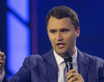 Trump culpa a la “izquierda radical” del asesinato del comentarista y activista ultra Charlie Kirk