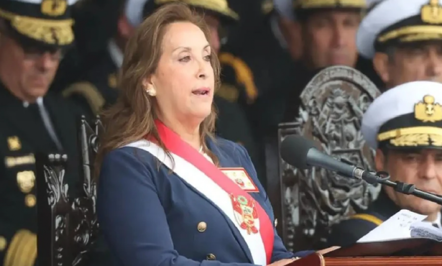 Boluarte vincula la criminalidad con la migración ilegal y responsabiliza a gobiernos anteriores
