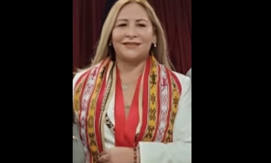 ¿En cuenta regresiva?: a casi un mes de su designación prefecta regional de Apurímac guarda silencio y evita a la prensa