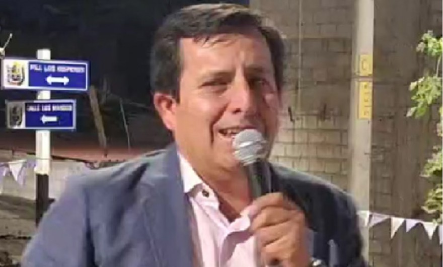 Alcalde Raúl Peña insulta a gobernador, arremete contra regidores y estigmatiza a comunicadores que no le repiten discurso