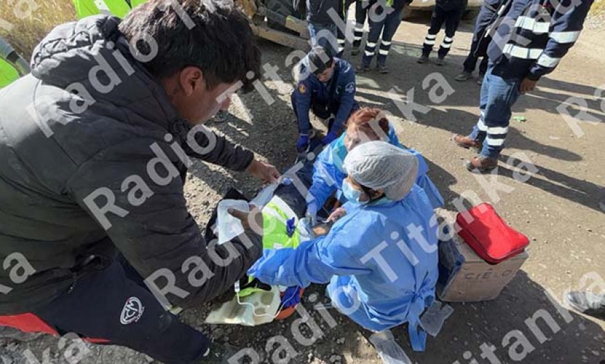 Un herido deja volcadura de vehículo en el corredor minero 