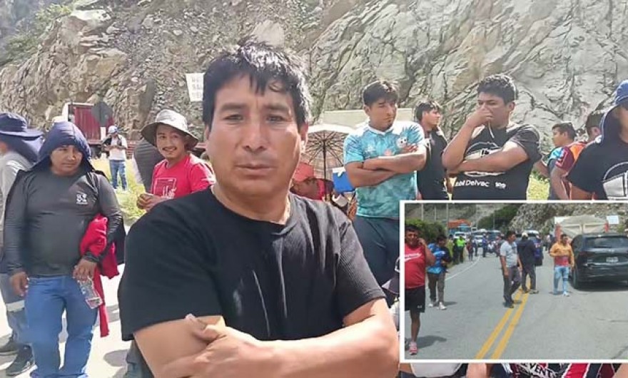 Tranportistas de carga bloquean puente Sahuinto en rechazo a incremento de precios de combustibles