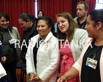 Ministra Teresa Hernández impulsa mayor participación de mujeres en la política
