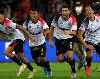 Melgar derrota 3-1 a Internacional en penales y avanza a semifinales de la Copa Sudamericana