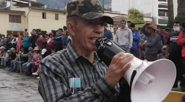 Dictan impedimento de salida del país para jefe policial por detención arbitraria de dirigente Milan Knezvich