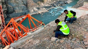 Aceleran trabajos en la zona del puente Kutinachaka para restablecer el tránsito vehicular